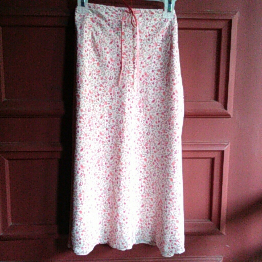 Ann Taylor 100% Silk Skirt